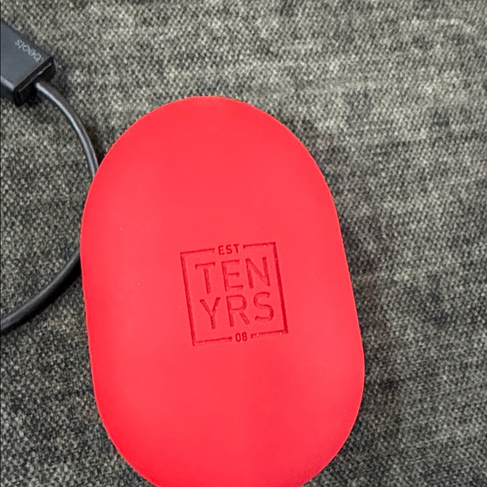 Beats - Beats Powerbeats3 Wireless earphones in red and black - Picture 7 of 9